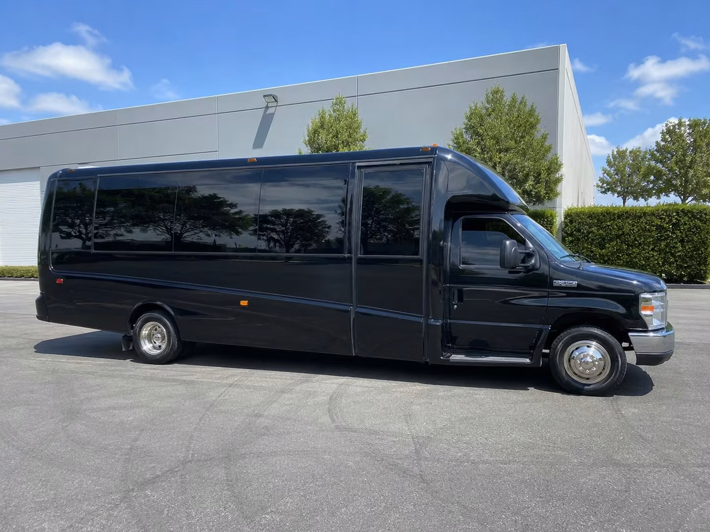 bus rentals for manteca proms homecomings