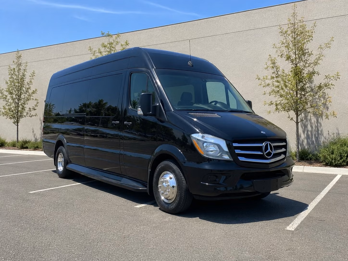 manteca airport transfer shuttle bus services